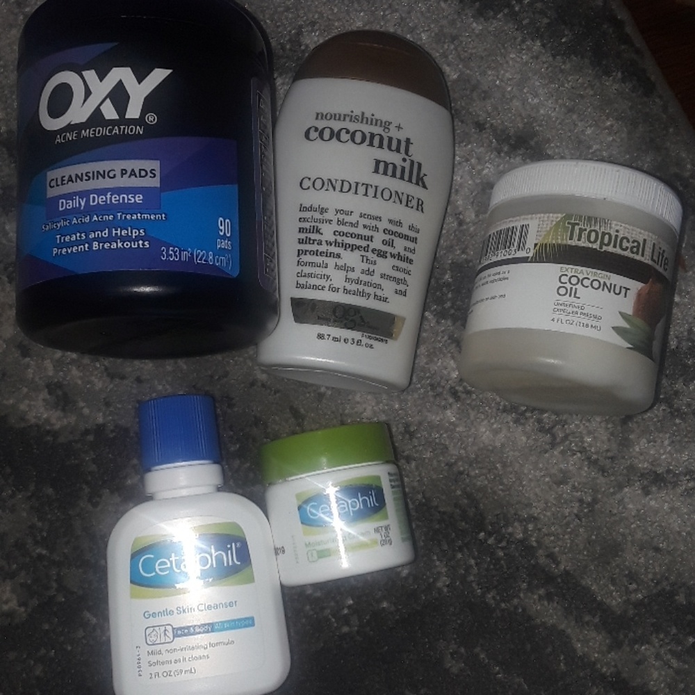 Skin/ hair care traveling size